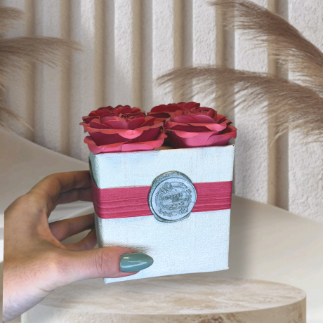 Midi Flower Box – Rose Pearl Empress