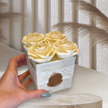Midi Flower Box – Versace beige
